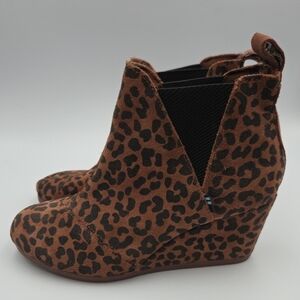 TOMS Boots Womens 6.5  Kelsey Animal Print Chelsea Bootie 10016856 Brown Wedge